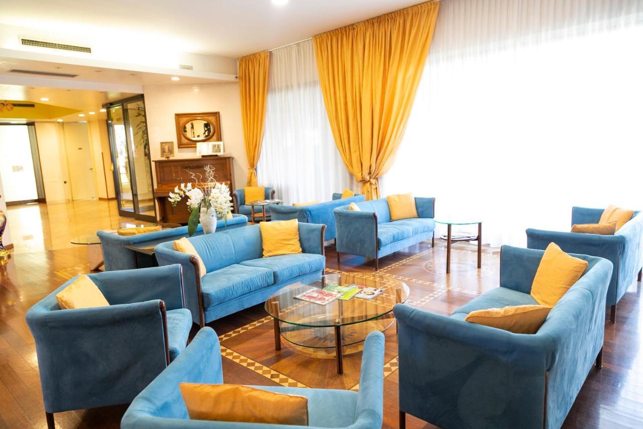 Melas Hotel Merate Exteriér fotografie