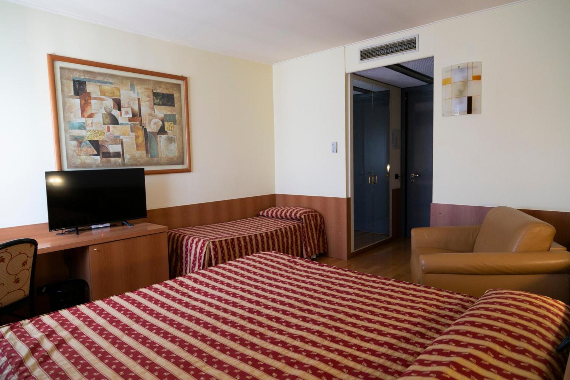 Melas Hotel Merate Exteriér fotografie