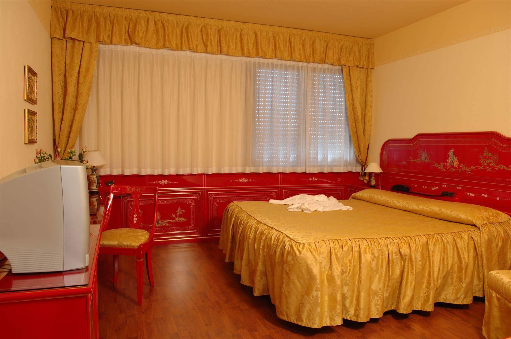 Melas Hotel Merate Exteriér fotografie
