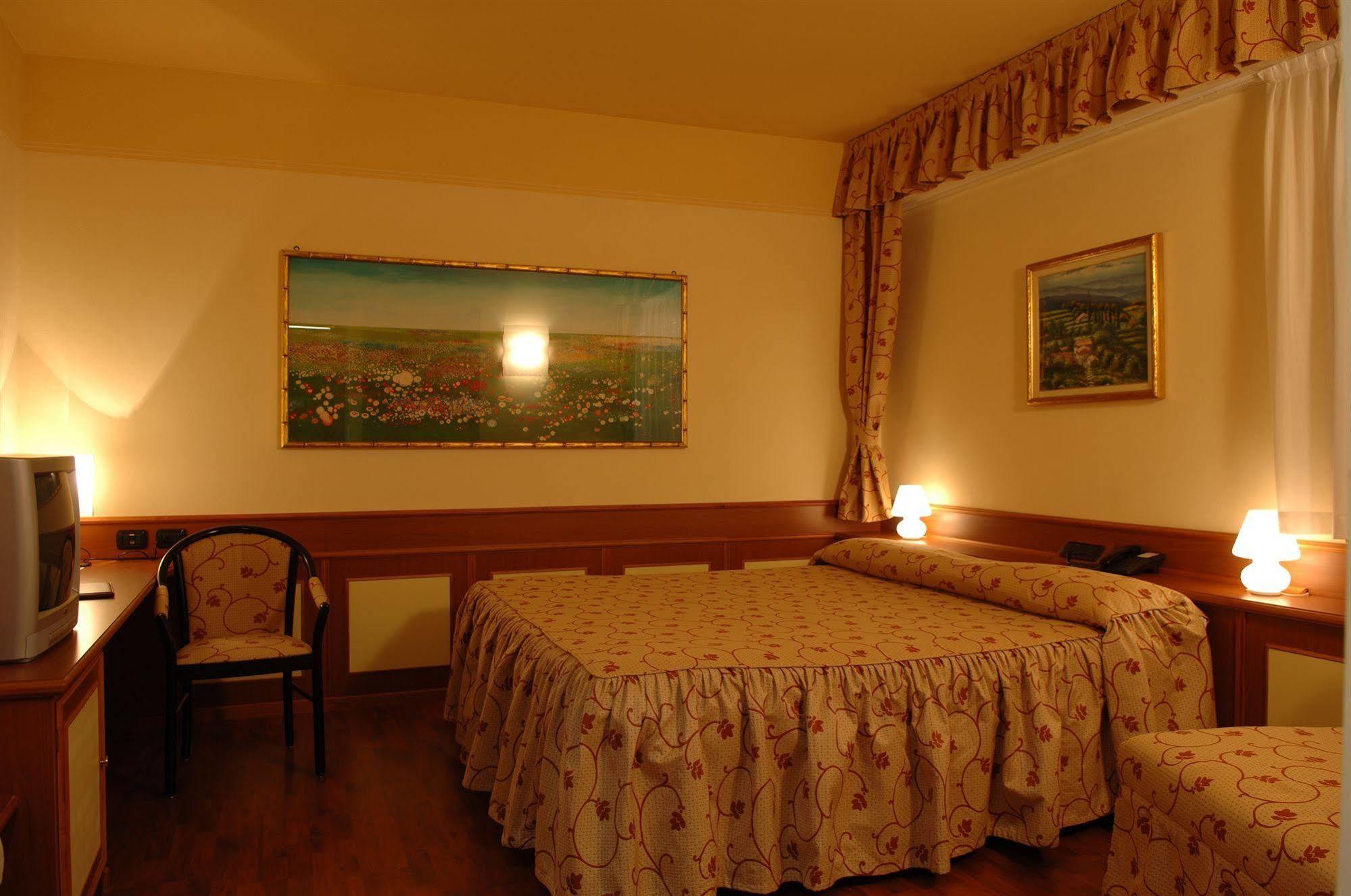 Melas Hotel Merate Exteriér fotografie
